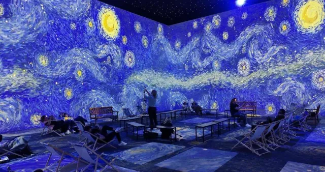 Van Gogh, l'exposition immersive a ouvert ses portes au Dock des Suds à Marseille