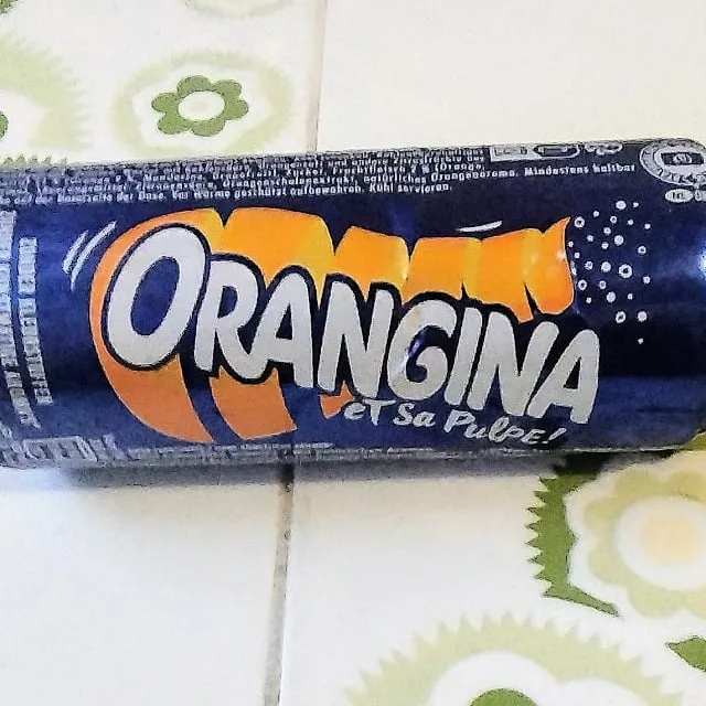 Soda à l'orange ORANGINA    le pack de 12 canettes de 33cl