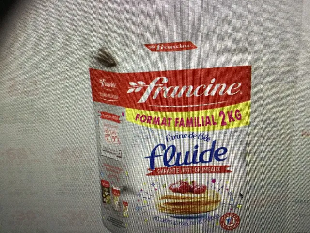 Farine de blé fluide Format familial FRANCINE promo 30% soit 1,57€