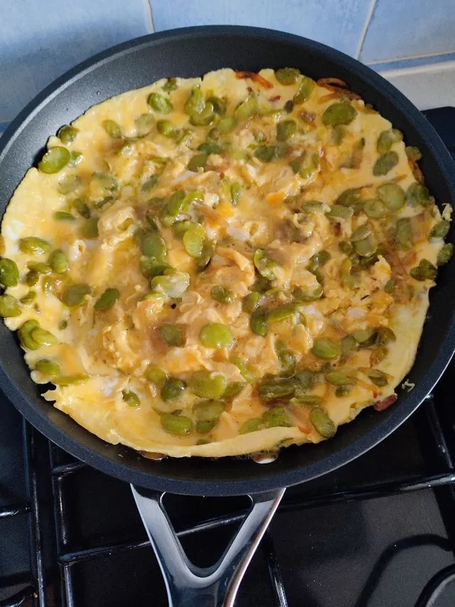 Omelette aux fèves