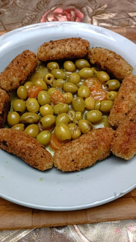Tadjine olives vertes et croquettes de poulet 🐔