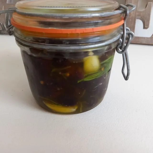 preparation olives noires en bocaux