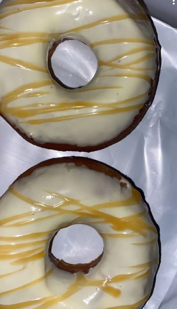 Donuts chocolat blanc caramel beurre salé