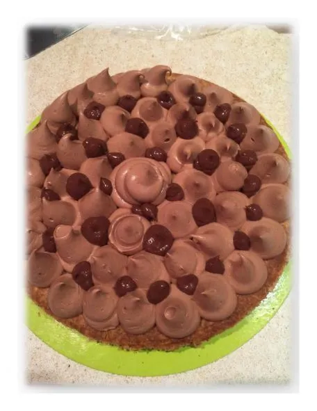 Gâteau aux noisettes et chocolat