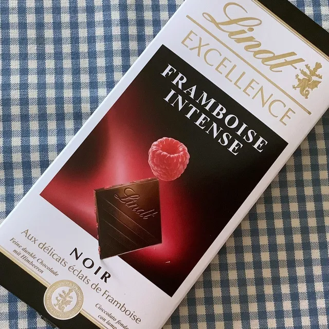 Tablette de chocolat noir framboise intense EXCELLENCE LINDT