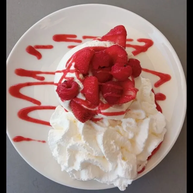 PAVLOVA fraises et framboises : un dessert léger de saison 🍓