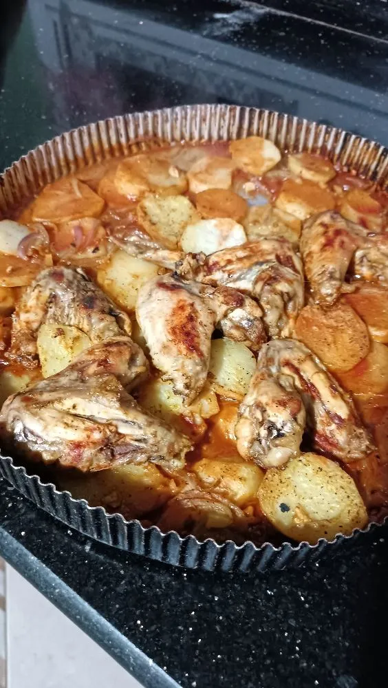 Cuisses de poulet 🐔 aux pommes de terre boulangère