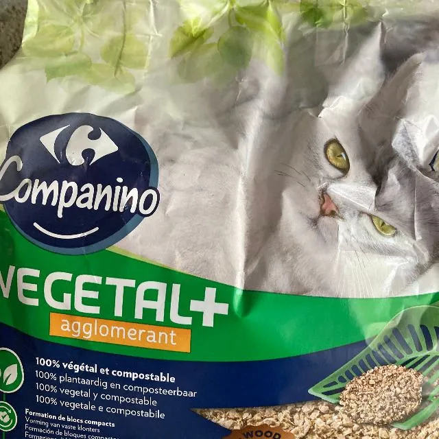 Litière végétale agglomérante pour chat