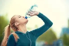 Sport 🏋️‍♀️ + eau 💦